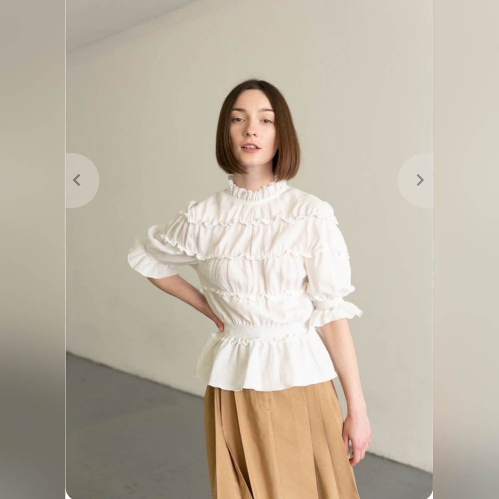 Rejina Pyo Julia shirt with volumino sleeves